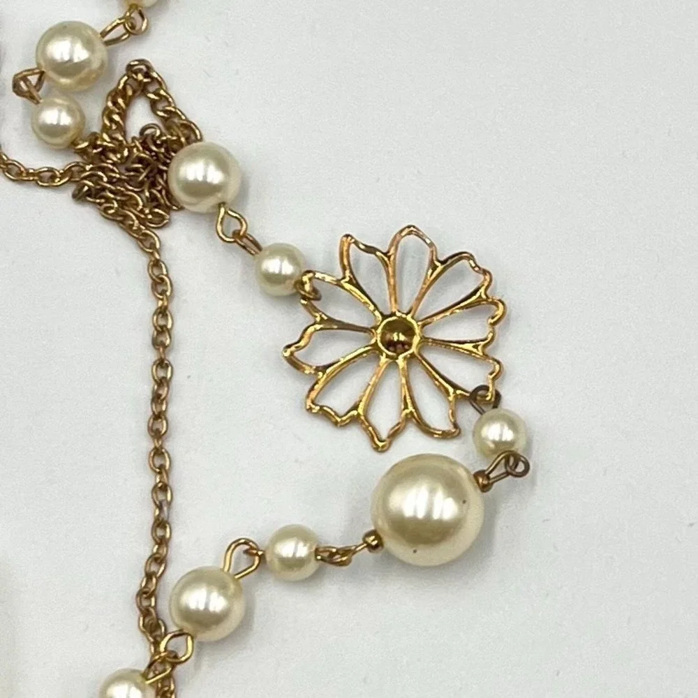 Vintage Style Gold Tone Pearl Floral Necklace & Earring Set White Ribbon Bows